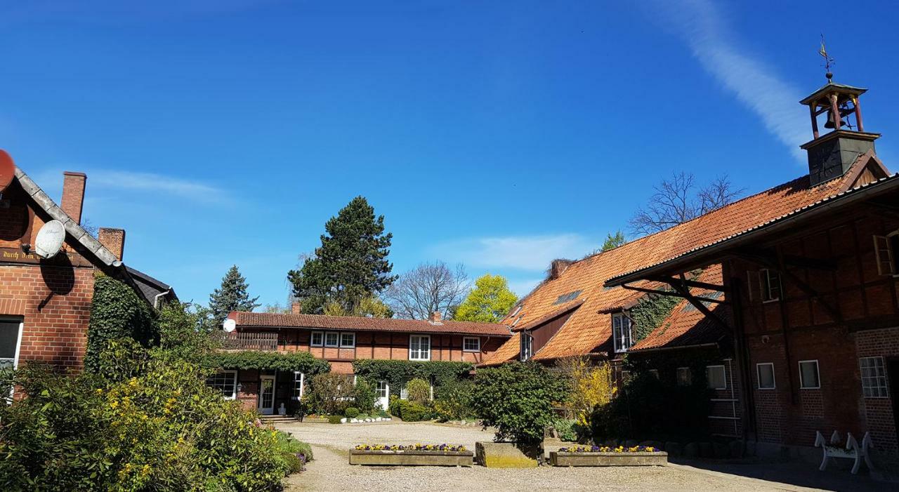 Grosse, Helle Ferienwohnung Mit 2 Balkonen Auf Dem Bauernhof In Der Lueneburger Heide Oetzen Extérieur photo