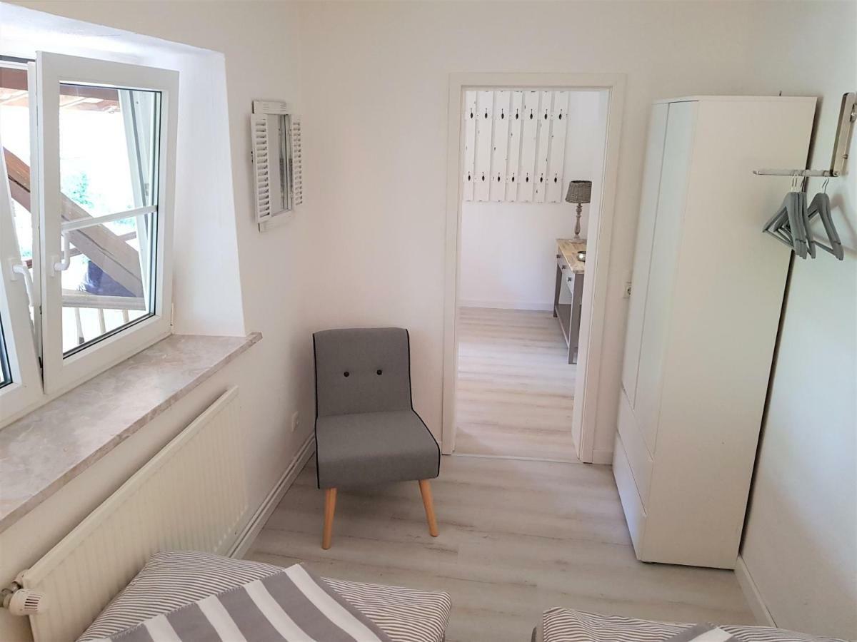 Grosse, Helle Ferienwohnung Mit 2 Balkonen Auf Dem Bauernhof In Der Lueneburger Heide Oetzen Extérieur photo