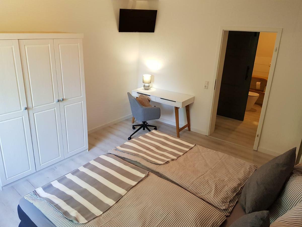 Grosse, Helle Ferienwohnung Mit 2 Balkonen Auf Dem Bauernhof In Der Lueneburger Heide Oetzen Extérieur photo