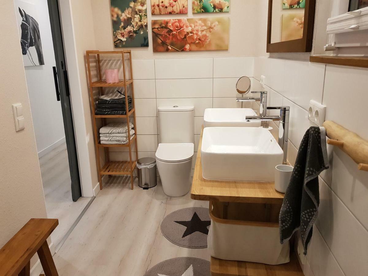 Grosse, Helle Ferienwohnung Mit 2 Balkonen Auf Dem Bauernhof In Der Lueneburger Heide Oetzen Extérieur photo
